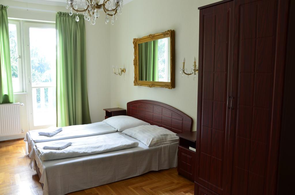 Hotel Viktoria Balatonalmádi Exterior foto